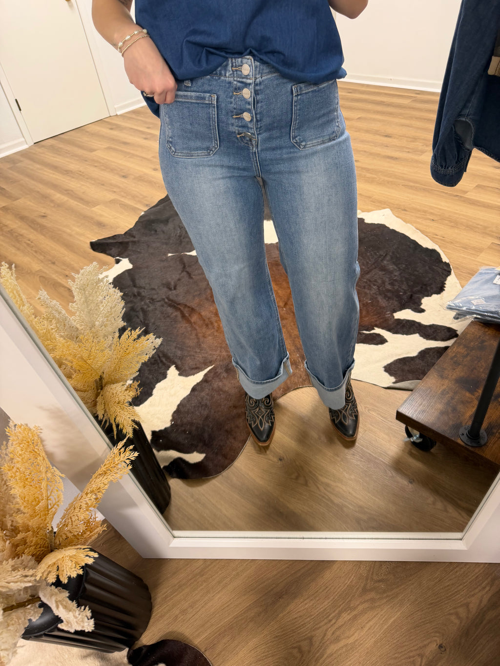 The Olivia High Rise Wide Legged Jeans