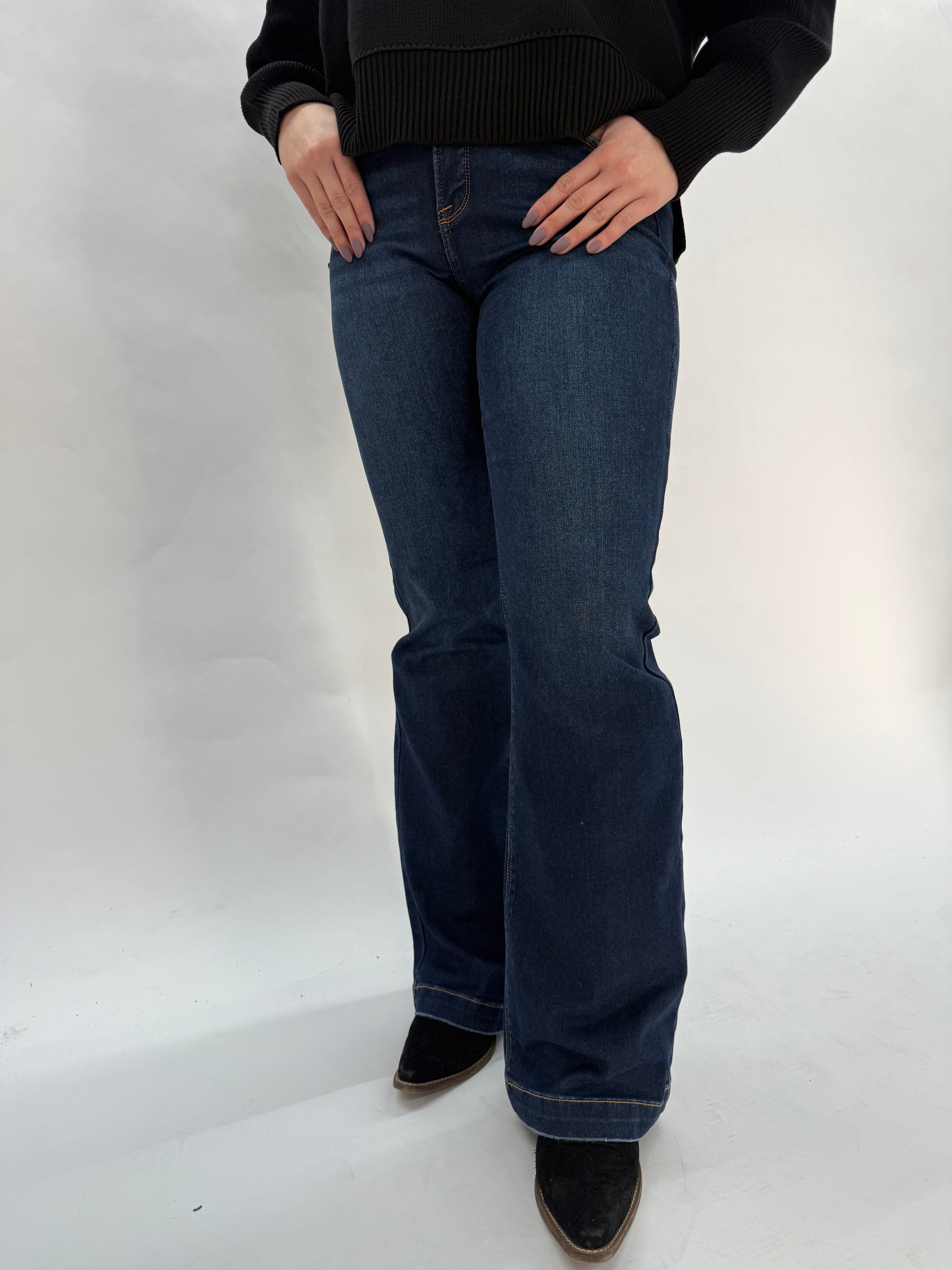 The McKenzy Mid Rise Flares
